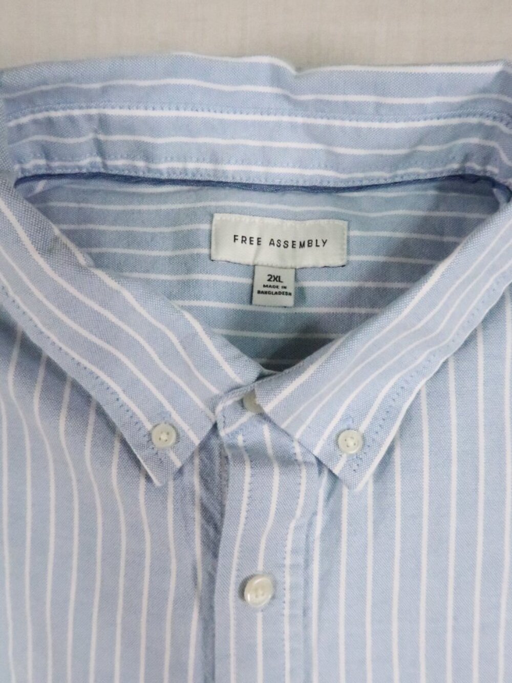 Free Assembly Men’s 2XL Blue Stripe Oxford Button Down Shirt Preppy - Picture 6 of 6